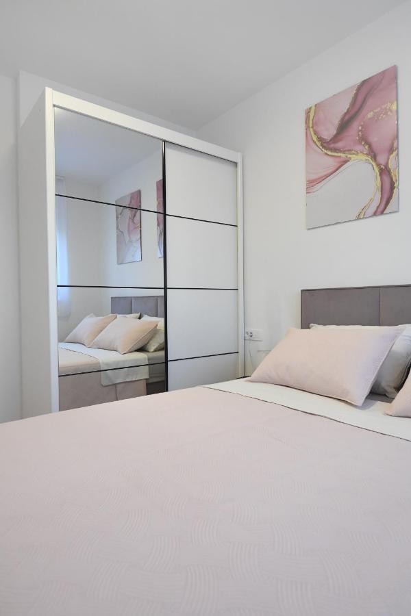 זאדאר Garden Apartment Leoma With Free Parking! מראה חיצוני תמונה